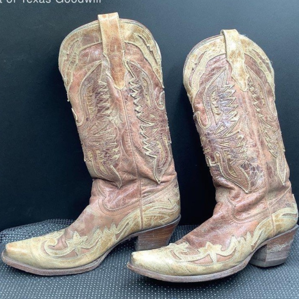 Corral Crackle Distressed Tan and Cream Leather Western Boots. Size 8.5